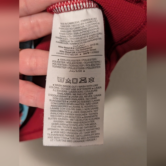 Nike Red and Blue Short Sleeve Tee Vibrant Design - Picture 4 of 4